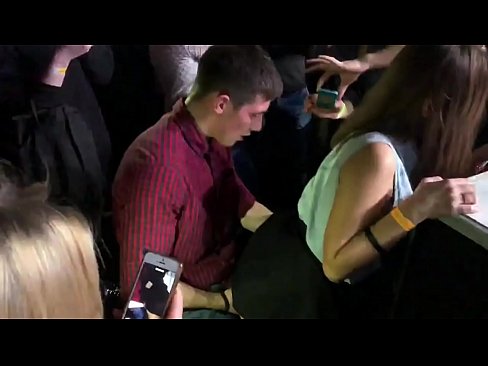 ❤️ Tikras seksas rusų naktiniame klube. 18-metė rusų mergina išangėje ir makštyje dulkinama naktiniame klube ☑ Dulkinimo video prie mūsų lt.sexafinkarasskaz.ru ﹏